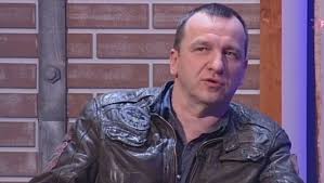 Komentari su potpuno anonimni, a registracija nije potrebna. U Selu Zabrdica Godinama Zivi Sa Zenom I Cetvoro Dece Nenadu Jezdicu Supruga Je Jedno Zabranila A U Crkvi Se Sam Sebi Zarekao Press Serbia Pr Press Team