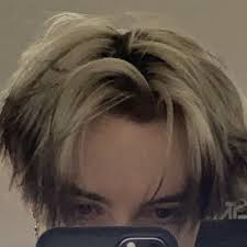Discovered by hair & hairstyles. Pin By Virviba On Hair Dyed Hair Men Men Hair Color Middle Part Hairstyles