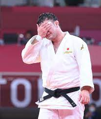 ウルフ・アロンさんの父親の名前は、 ジェームス・ウルフ さん。4 1970年頃の生まれになります。 父・ジェームスさんは、名前からも分かる通り、日本の方ではなく、アメリカの出身。 職業は、駒沢大学の英語の講師をされています。 母親 Aaqwqfllms3qsm