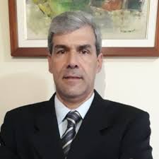 Hora de parar Dizem que atleta morre duas vezes. A primeira delas é quando  paramos de jogar. Se a afirmação é dura, ela é muito verdadeira. A  dificuldade em se distanciar da