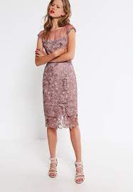 Chez zalando la robe est toujours à la pointe de la mode, même quand il s'agit d'un modèle. Coast Camille Robe Fourreau Taupe En 2019 Robe Fourreau Robe Et Fourreau
