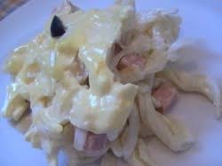 Iar când le combini în același preparat, rezultatul nu poate fi decât unul delicios. Reteta Salata De Paste Cu Maioneza