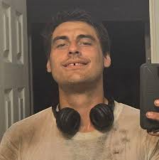 Does anyone use Thumbtack pro ? Is it worth it to start your buisness with ?