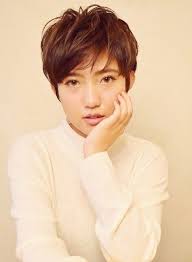 大人の年代別 女優ショート剛力彩芽風 髪型ベリーショート 中性 ヘア ショートのヘアスタイル ヘアスタイリング