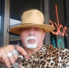 King George (aka) KG,s KINGS AND QUEENS Smoking Room Lounge 236 1st Street  W. Humble Tx .77338 Next door to Shamrocks Pub Open Sunday through  Wednesday 11am till midnight. Thursday through Saturday