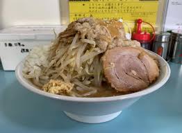 らーめん⭐︎王子 】セクシー脂の美味い一杯 - ボーボーボリューミー