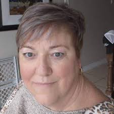 PitchPodcasts.com) Guest Profile: Caroline Davidson