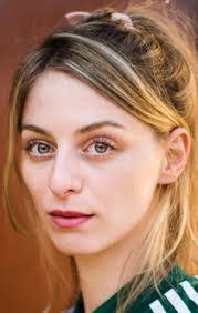 Claire Bender's Instagram, Twitter & Facebook