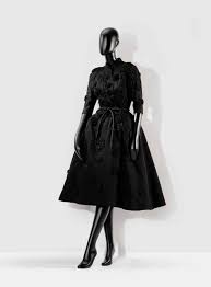 Vintage Little Black Dresses From Dior Balenciaga And Givenchy Go To Auction Women S Fashion Fashion Dresses Balenciaga
