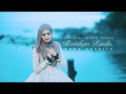 Lagu rintihan rindu mp3 download at 320kbps high quality. Wany Hasrita Rintihan Rindu Lyrics Genius Lyrics