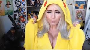 Blonde pikachu (jessica nigri) 2011 amazing arizona comic con. Jessica Nigri Pikachu On Make A Gif