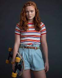 A newcomer to the party , she is the girlfriend of lucas sinclair , and the best friend of mike wheeler , eleven jane hopper , dustin henderson , and will byers. Schule Apfelbaum Stranger Things Nur Auf Netflix Warnhinweis 12