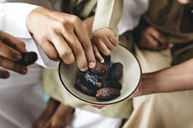 Ucapan selamat berbuka puasa pun menjadi yang kerap dilontarkan orang. Buka Puasa Dan Istilah Puasa Dalam Bahasa Inggris Yang Benar Pernah Tahu Semua Halaman Bobo