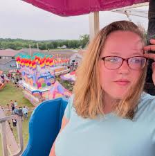 Hiii! My names Grace and this is my first year living in Philly bc I was at  Temple Rome all last year. I'm looking for some roommates or a group that  needs