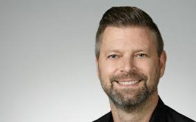 Thomas Windisch's Instagram, Twitter & Facebook