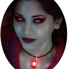 Lingsir wengi is javanese lullaby believed by locals to act as spell to summon or call upon evil specters. Lingsir Wengi By Beno Bakara