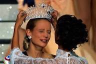 Miss France 2001 : Elodie Gossuin, le sacre d'une fille toute simple