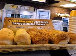 May 19, 2020 · there are 200 calories in a 6 italian (white) bread from subway. The Hotfridaytalks
