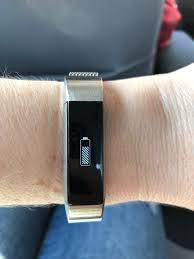 While the watch charges, you can tap the screen or press any button to check the battery level. Alta Battery Symbol Charging Issue Fitbit Community