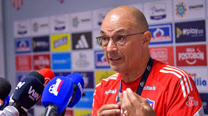 Quiero un equipo humilde y que reconozca sus errores”: Alfredo Arias