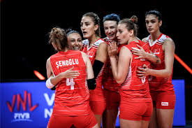 Tuba ünsal yeni sevgilisi ile görüntülendi. Voleybol Arsivleri Sayfa 2 31