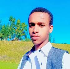 Guuza hin hafinaa jechaa jiran. Balaan Abiy amma mudate guddaan  diinaggeedha. Biyyattii walwaraansa dhuma hin qabnetti galchee diinaggee  daaraa dhahe. Waan irraa hafte bilcilii irratti qisaasee kaaznaa duwwaa  godhe. Amma diinaggeen biyyatti