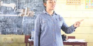 Dan di sana anda semua tersesat, atau menemukan sesuatu yang aneh. Kegigihan Diana Da Costa Mengajar Di Pedalaman Papua Merdeka Com