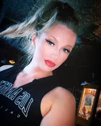 𝓚𝓪𝓻𝓵𝔂 𝓐𝓶𝓫𝓮𝓻 (@karly_with_ak) • Instagram photos and videos