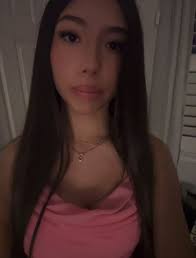 𝒮𝒶𝓇𝒶 🇨🇴 (@saxxreyes_)