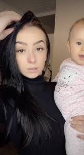 Alicia Slone's Instagram, Twitter & Facebook