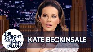 The british actress, 47, who lives in america, was. Kate Beckinsale Swears She Looks Exactly Like Ryan Reynolds Youtube