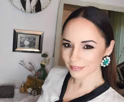 Recunosc, clipul respectiv a fost postat pe pagina oficială de. Andreea Marin A Chemat De UrgenÈ›Äƒ AmbulanÈ›a Vedetei I S A FÄƒcut RÄƒu La Volan Spynews Ro