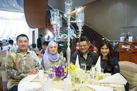 Berita harian online 590 views1 year ago. Kee Hua Chee Live Chopard Hosted Hari Raya Open House At Chopard Pavilion