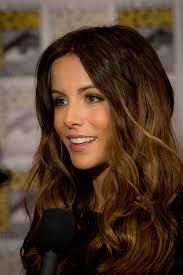 Like most celebrities, esme bianco tries to keep her personal and love life private, so check back often as we will continue to she later modeled for another lingerie line, the modern courtesan. Esme Bianco Height Age Biography Family Marriage Net Worth Wiki