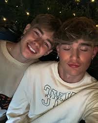 Dylan Hoover's Instagram, Twitter & Facebook