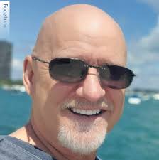 Hey everyone! I'm curious if anyone here uses Consumer Cellular as their  phone carrier. What do you think of it?