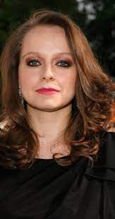 Samantha jane morton was born in the clifton area of nottingham on 13 may 1977, the third child of pamela (née mallek), a factory worker, and peter morton. Samantha Morton Imdb