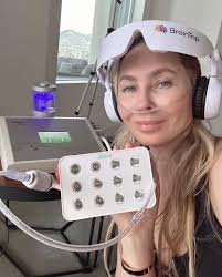 The biostacking queen herself @natalianaila 🤩 Natalia is using NanoVi  alongside @joovvsocial & @braintaptech for the ultimate recovery! . . . . .  . . . . #recovery #wellness #biohacking #biostack #natalianaila