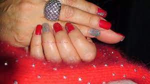 Associée à l'élégance, aux années 30 et aux actrices américaines et françaises. Du Style Et De L Art Mon Bar A Ongles Toulouse Rdv Au 06 66 06 81 11 Ongles Gel Couleur Rouge Et Argent