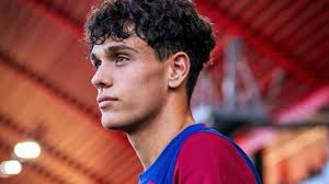 Quién es, cómo y de qué juega Héctor Fort, debutante del FC Barcelona en  Amberes?