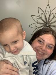 Melanie Grubbs's Instagram, Twitter & Facebook