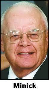 Renee Minick's Instagram, Twitter & Facebook