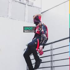 Every transaction made through a paypal account is covered by paypal purchase protection. The Hoodie Supreme Scarface What Does The Influencer Luca Santeramo On His Instagram Spotern