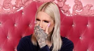 Both kanye and jeffree's names were trending on twitter afterward since the coupling was so surprising. Ini 6 Fakta Jeffree Star Lelaki Yang Dituduh Jadi Selingkuhan Kanye West Suara Bogor