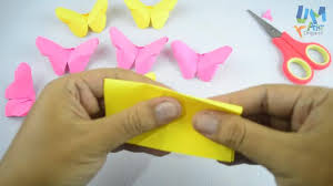 Cara menghias kamar tidur terutama untuk hiasan dinding yang bagus adalah dengan membuat origami berbentuk burung hiasan dari kertas origami berbentuk hiasan dinding ruang tamu dari kertas origami motif kupu kupu 14 cara membuat hiasan dinding dari kertas mudah dan sederhana. Um Art Origami Cara Membuat Origami Kupu Kupu Kertas Facebook