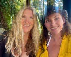 I'm headed to the Vampire Ball and red carpet this year curated by the  Oscar-winning makeup legend Ve Neill! Ve Neill's Vampire Weekend will  feature a stellar lineup of celebrity guests, panels,