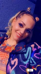 Samantha gomez escort : Escondido escort (XUJU4GA3)