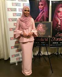 Live malaysia radio stations online. Majlis Pelancaran Terus Mencintai 17 Eleven Music Celebrities Girl Peplum Dress