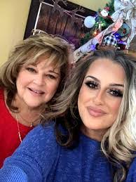 Kerrie Engelmann's Instagram, Twitter & Facebook