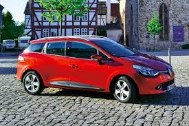 With the renault clio grand tour in early 2008 was another mini wagon in this very young vehicle segment of the market went to the 2nd edition in april 2013. Renault Clio Grandtour 100 000 Kilometer Dauertest Autobild De